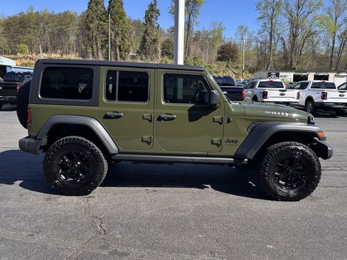 Used 2020 Jeep Wrangler Unlimited Sport AWD/4WD image 5