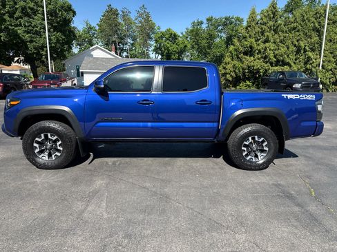 Used 2022 Toyota Tacoma TRD Off-Road w/ Technology Package AWD/4WD image 6
