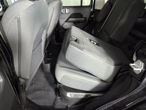 Used 2025 Jeep Wrangler Sahara w/ Safety Group image 23