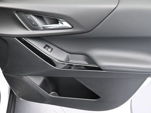 New 2026 Chevrolet Equinox LT w/ Safety and Technology Package FWD image 30