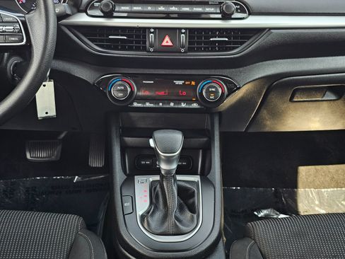 Used 2019 Kia Forte LXS FWD image 23