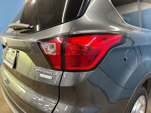 Used 2019 Ford Escape Titanium image 12