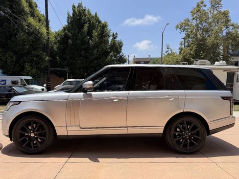 Used 2017 Land Rover Range Rover HSE AWD/4WD image 7