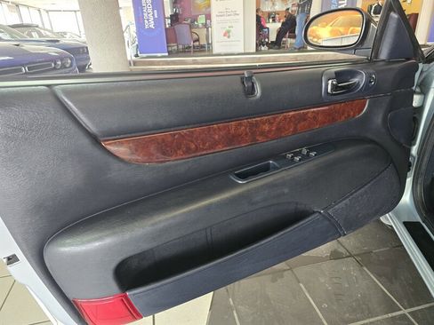 Used 2003 Chrysler Sebring Limited image 7