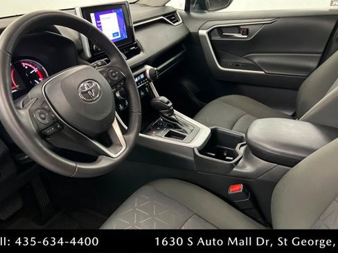 Used 2023 Toyota RAV4 XLE w/ Convenience Package FWD image 16