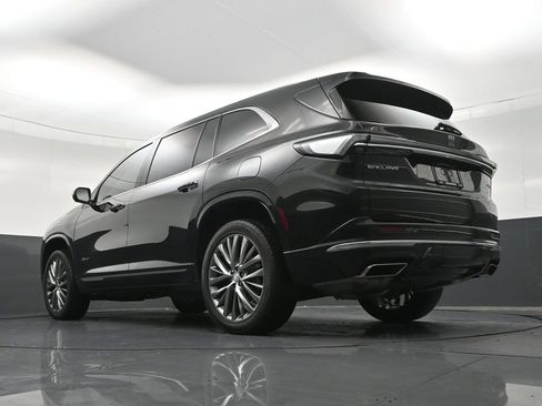 Used 2025 Buick Enclave Avenir w/ Trailering Package, 5000 lbs. FWD image 27