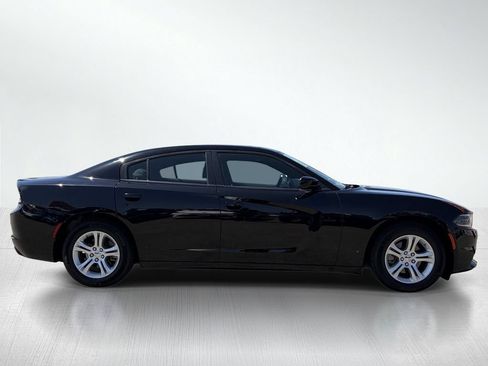 Used 2022 Dodge Charger SXT RWD image 10