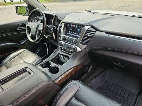 Used 2018 Chevrolet Suburban LS AWD/4WD image 13