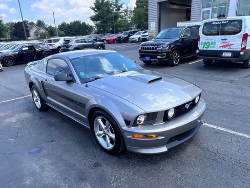 Used 2009 Ford Mustang GT RWD image 10