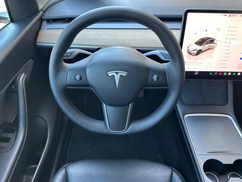 Used 2022 Tesla Model Y Long Range AWD/4WD image 14