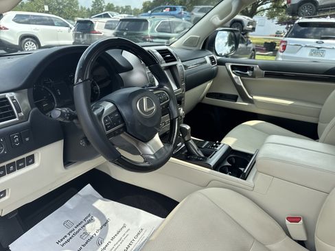 Used 2021 Lexus GX 460 Premium w/ Premium Package AWD/4WD image 15