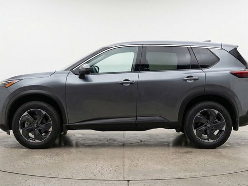 Used 2025 Nissan Rogue SV image 5