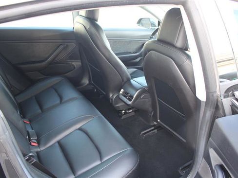 Used 2018 Tesla Model 3 Long Range image 14