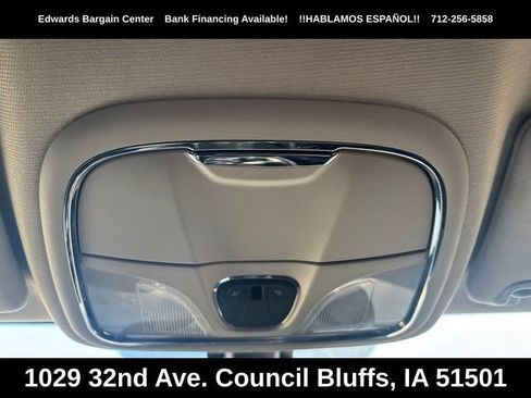 Used 2017 Jeep Cherokee Latitude AWD/4WD image 24