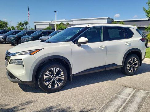 Used 2021 Nissan Rogue SV FWD image 5