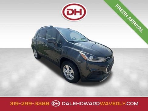 Used 2018 Chevrolet Trax LT AWD/4WD image 1