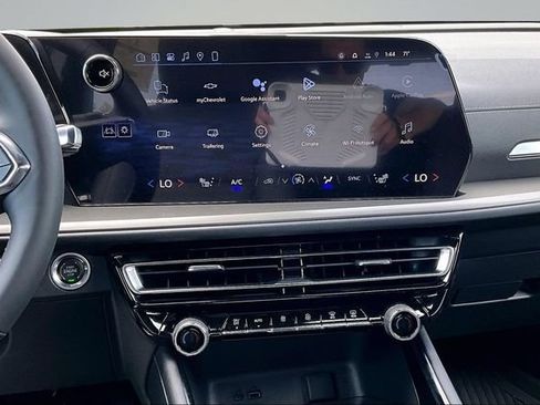 New 2026 Chevrolet Traverse LT w/ Driver Confidence Package FWD image 6