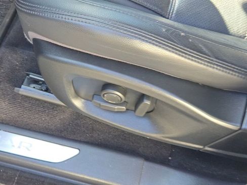 Used 2019 Jaguar E-PACE S image 24