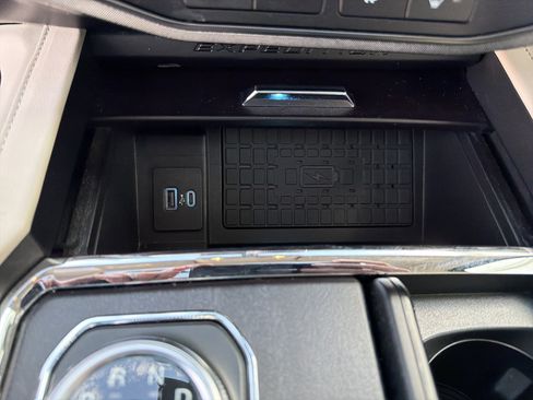 Certified 2024 Ford Expedition Max Platinum image 49