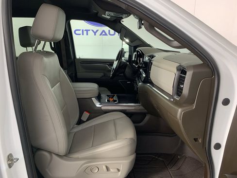 Used 2024 Chevrolet Silverado 2500 LTZ w/ LTZ Convenience Package AWD/4WD image 39