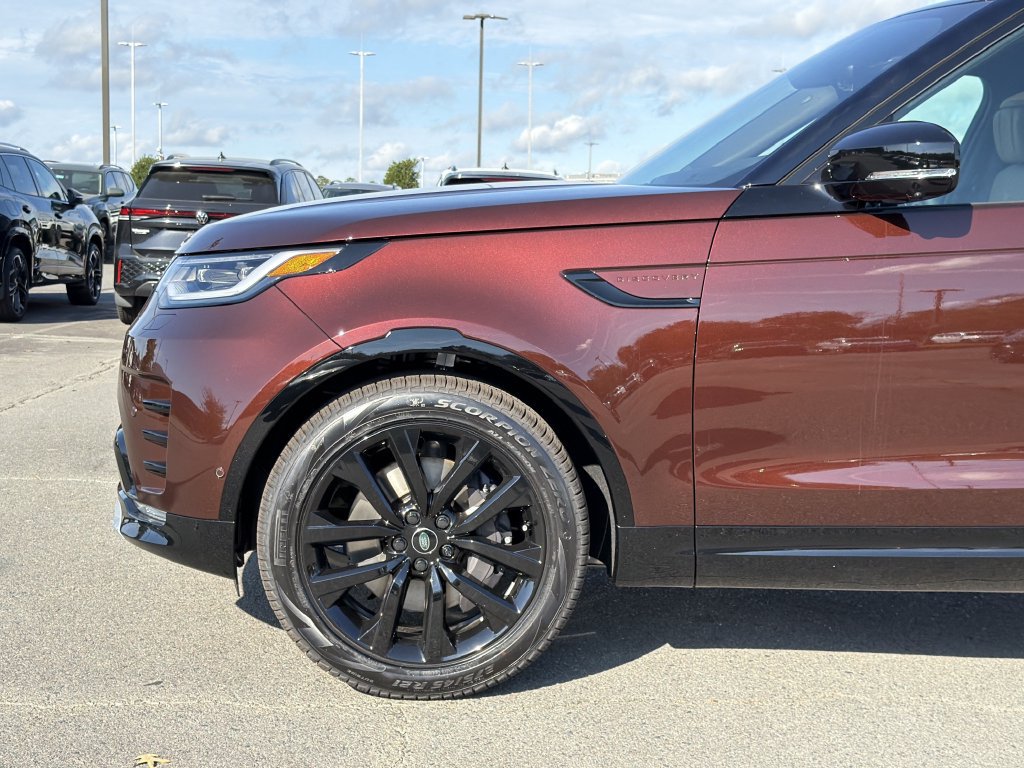 New 2026 Land Rover Discovery Limited Edition AWD/4WD image 9