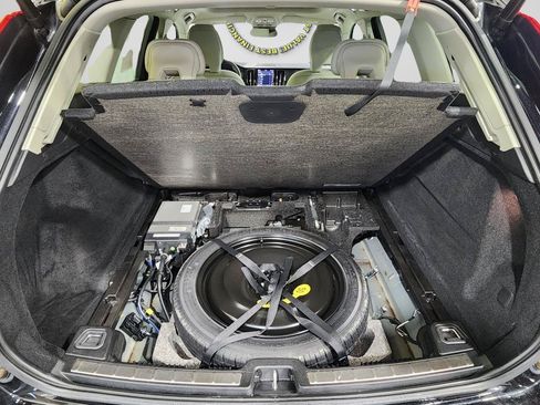 Used 2022 Volvo XC60 B5 Momentum AWD/4WD image 39
