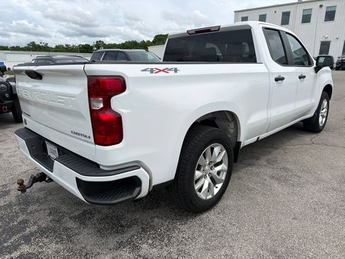 Used 2023 Chevrolet Silverado 1500 Custom AWD/4WD image 3