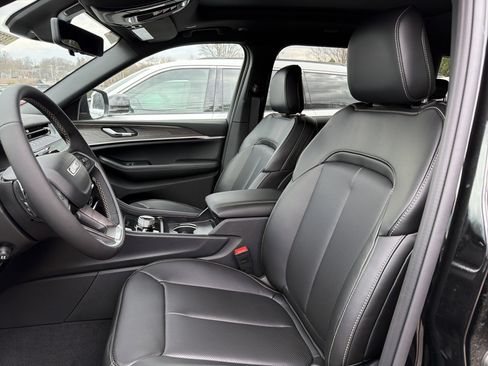 New 2026 Jeep Grand Cherokee L Limited AWD/4WD image 9