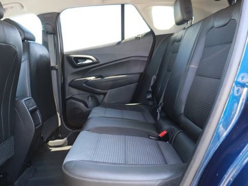 Used 2024 Chevrolet Trax LT FWD image 12