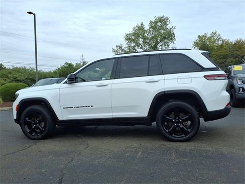 Certified 2022 Jeep Grand Cherokee Altitude image 6