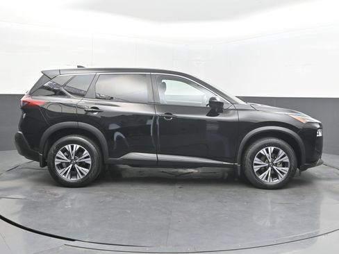 Used 2023 Nissan Rogue SV FWD image 8