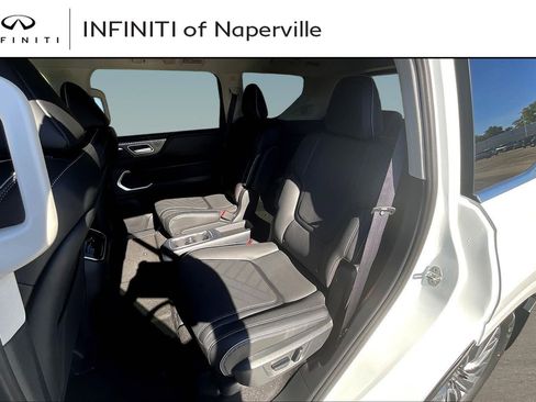New 2026 INFINITI QX80 Luxe w/ Cargo Package AWD/4WD image 10
