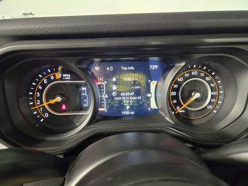 Used 2025 Jeep Gladiator Sport AWD/4WD image 18