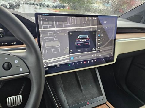 Used 2024 Tesla Model X Base image 27