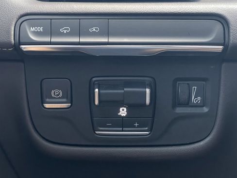 Used 2021 Cadillac Escalade ESV Sport w/ Driver Assist Tech Package image 37