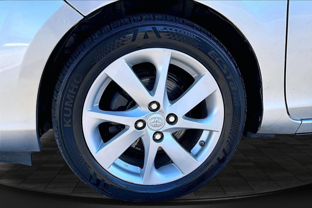 Used 2015 Toyota Prius C Three FWD image 40