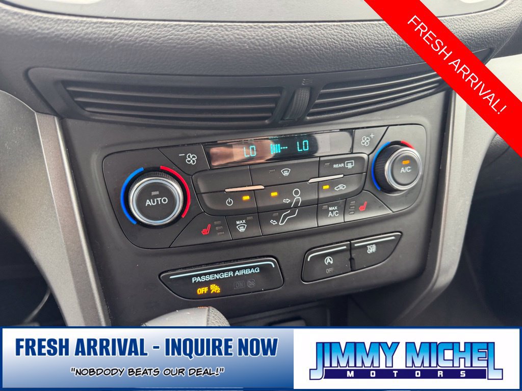 Used 2017 Ford Escape SE w/ SE Cold Weather Package FWD image 13