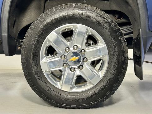 Used 2022 Chevrolet Silverado 2500 LTZ w/ LTZ Premium Package image 36