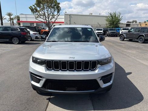 New 2026 Jeep Grand Cherokee 2WD image 2