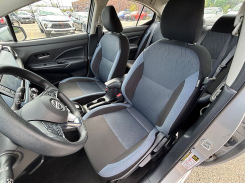 Used 2025 Nissan Versa SV FWD image 34