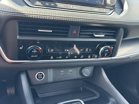 Certified 2023 Nissan Rogue SV w/ SV Premium B Package image 37