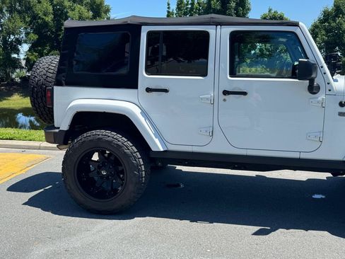Used 2016 Jeep Wrangler Unlimited Sahara AWD/4WD image 26