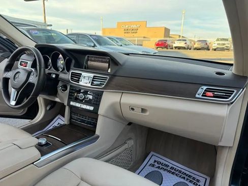 Used 2014 Mercedes-Benz E 250 BlueTEC 4MATIC Sedan image 48
