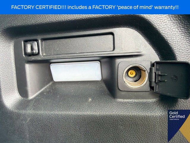 Used 2022 Ford Explorer XLT w/ Equipment Group 202A AWD/4WD image 18