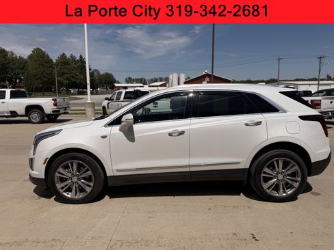 Used 2023 Cadillac XT5 Premium Luxury AWD/4WD image 2