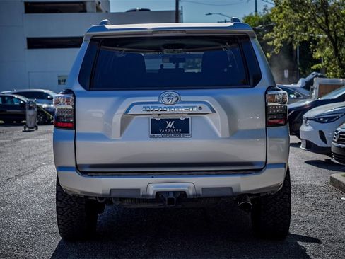 Used 2014 Toyota 4Runner SR5 image 4