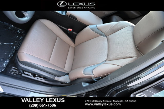 Used 2025 Lexus ES 350 w/ Premium Package FWD image 13