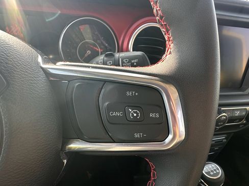 Used 2023 Jeep Wrangler Unlimited Rubicon w/ LED Lighting Group image 16