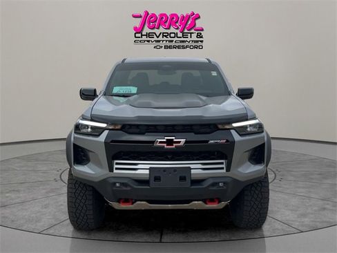 Used 2025 Chevrolet Colorado ZR2 w/ Technology Package image 8