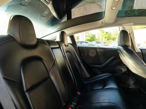 Used 2018 Tesla Model 3 Long Range AWD/4WD image 14